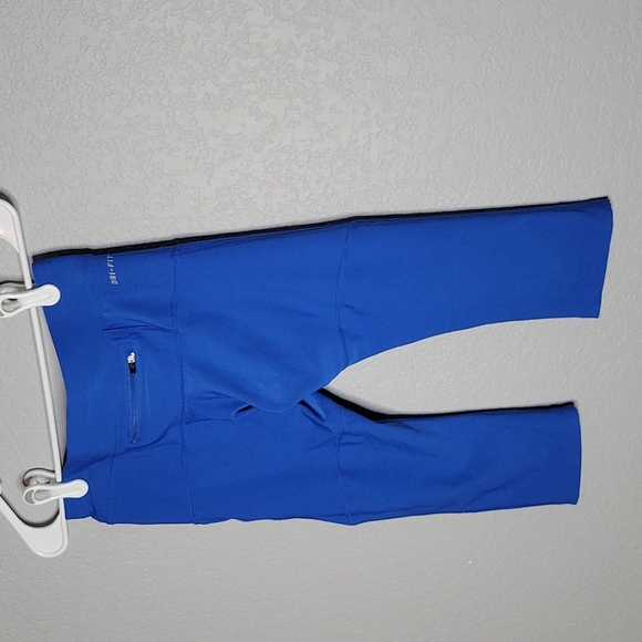 Nike Dri-Fit Blue Cropped Leggings - Picture 6 of 8